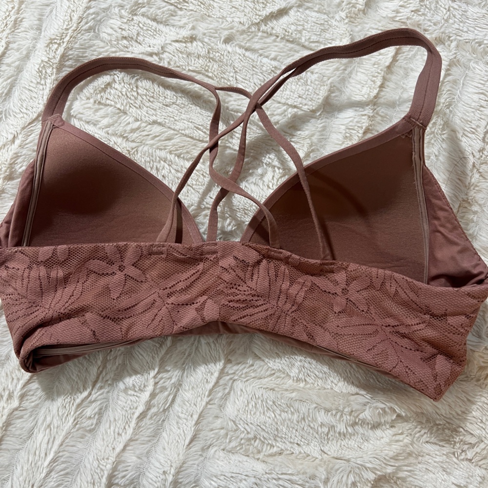 Aerie Razorback Bra - Picture 2 of 3